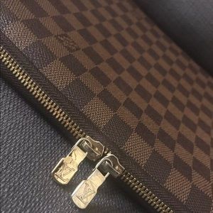 Louis Vuitton damier ebene laptop sleeve